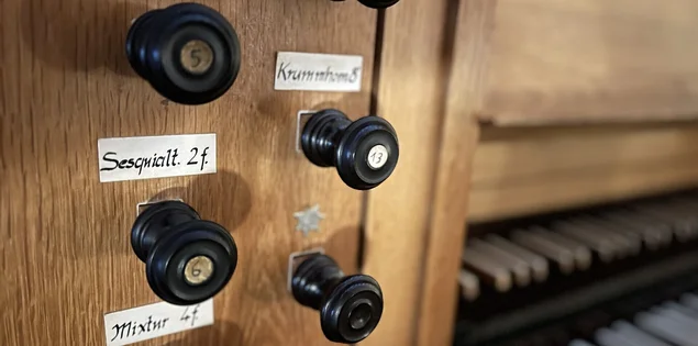 Orgeldetail Auferstehungskirche