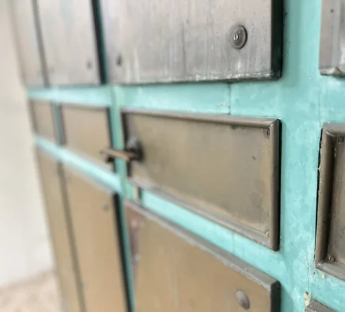 Türdetail Auferstehungskirche 